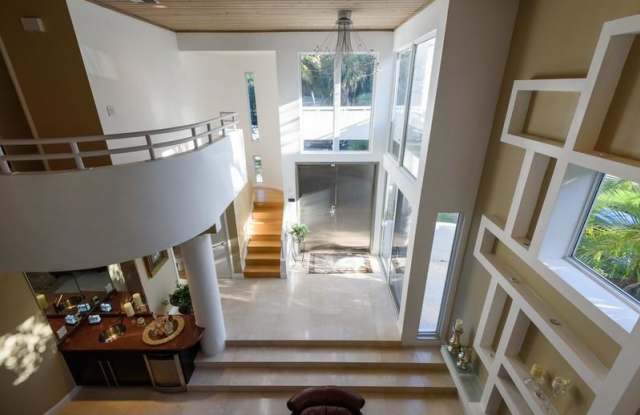 721 Park Dr W Gallery 2