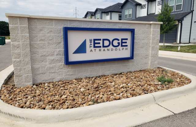 110 Lavonne Villa - 110 Lavonne Villa, Universal City, TX 78148