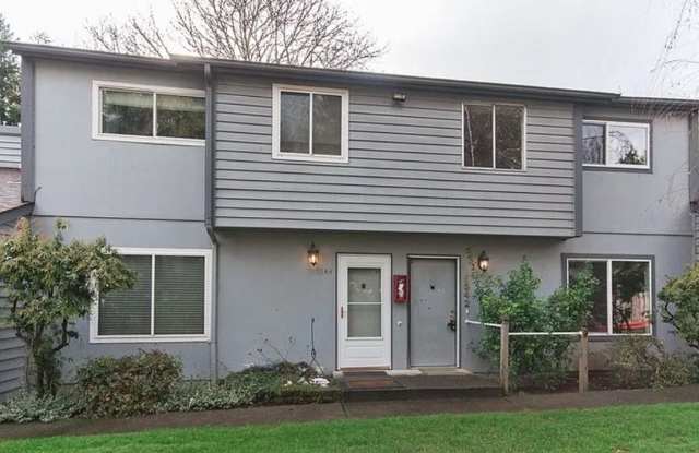 Updated Beaverton Townhome with Garage & Community Pool Gallery 1
