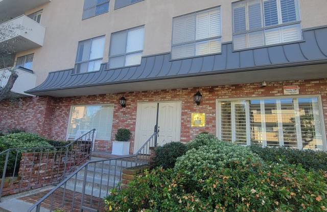 10650 HOLMAN AVE #302 - 302 - 10650 Holman Avenue, Los Angeles, CA 90024