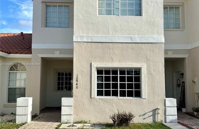 10940 SW 182nd Ln photos photos