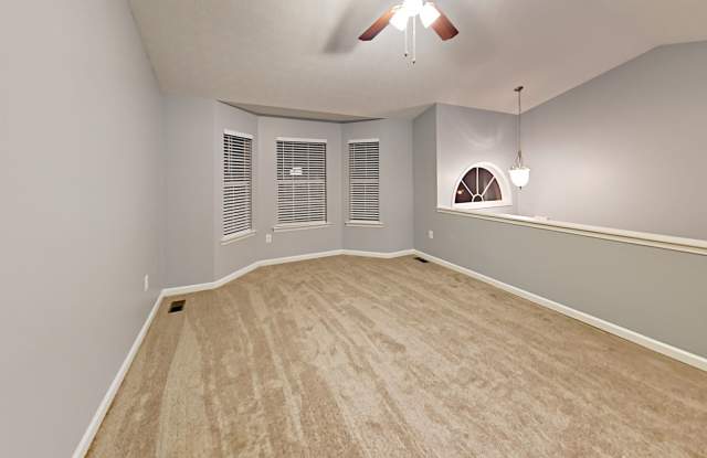 792 Twin Oaks Lane Gallery 4