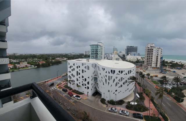 3200 Collins Ave Gallery 3