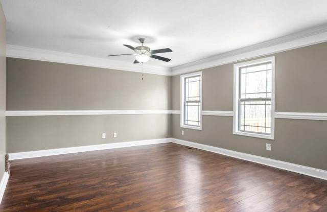 SPECIAL GRADUATED RENT OFFER! Gallery 4