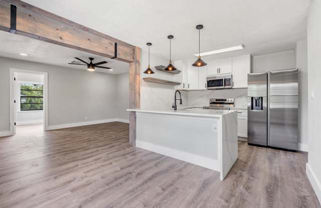 186 22nd Ave N - 186 22nd Avenue North, St. Petersburg, FL 33704