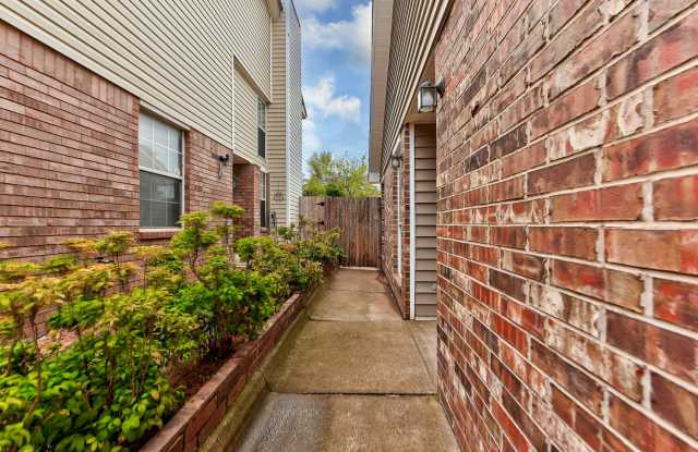 917 Rambling Oaks Drive Gallery 3