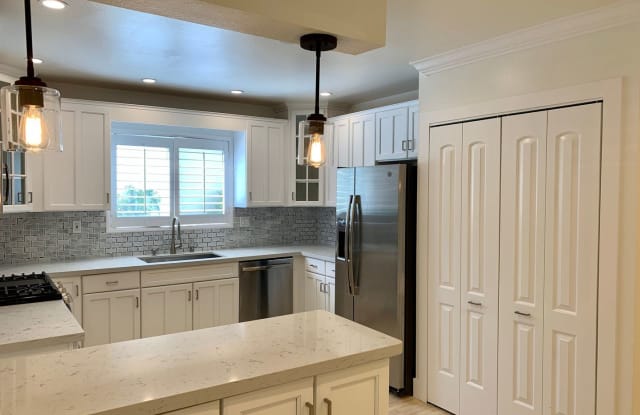 11507  Moorpark St. Unit 105 - 11507 Moorpark Street, Los Angeles, CA 91602
