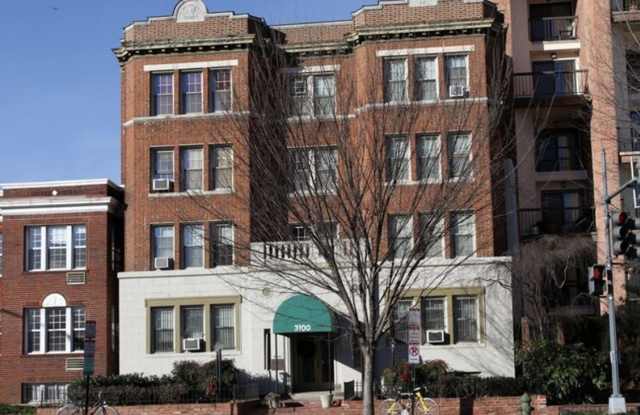 Updated Cathedral Studio with in-unit W/D - 3100 Wisconsin Avenue, Washington, DC 20016