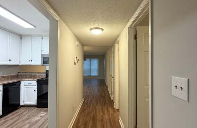 New Listing! 404 Eastdale Rd S Apt B Montgomery, AL 36117 Gallery 3
