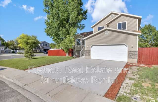 3331 Rochelle Circle photos photos