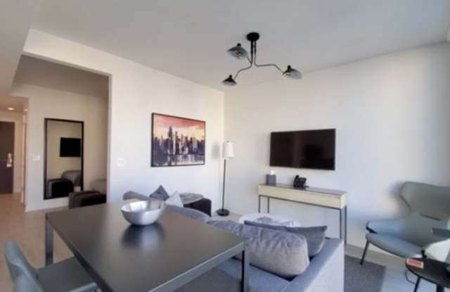 157 W Division St Gallery 3