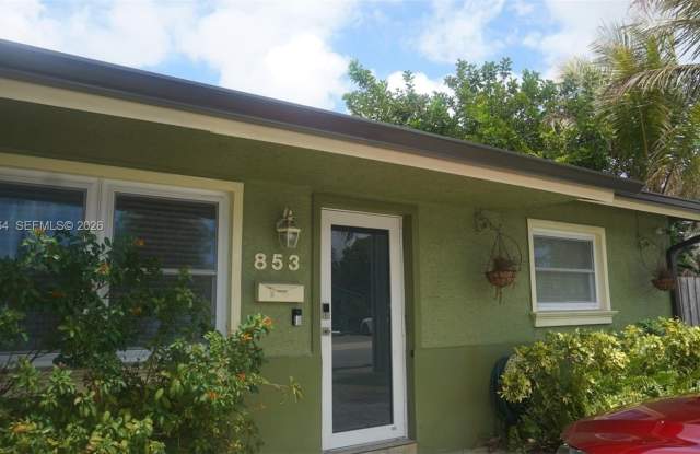 853 NE 37th St photos photos