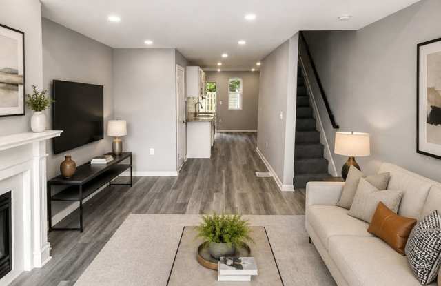 Bright, Newly Renovated 3-Bedroom Rowhome with Backyard photos photos
