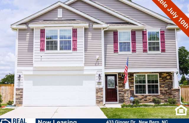 Spacious Home w/Open Living, Fireplace, Fenced Yard & Solar Panels photos photos