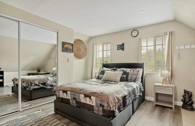 2472 Deep Creek Drive Gallery 3