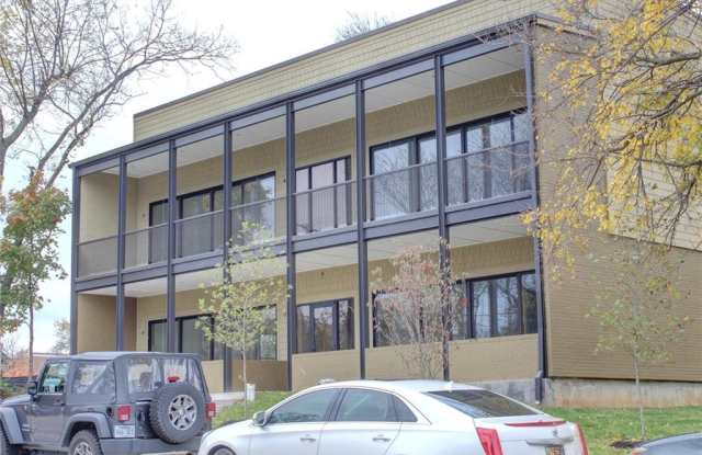218  N Church  AVE Unit #4 - 218 North Church Avenue, Fayetteville, AR 72701