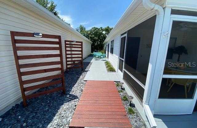 1528 LOZANO AVENUE Gallery 3