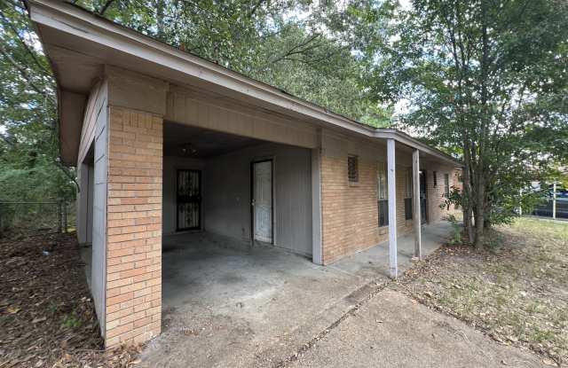 137 Grover Cleveland Circle Gallery 1