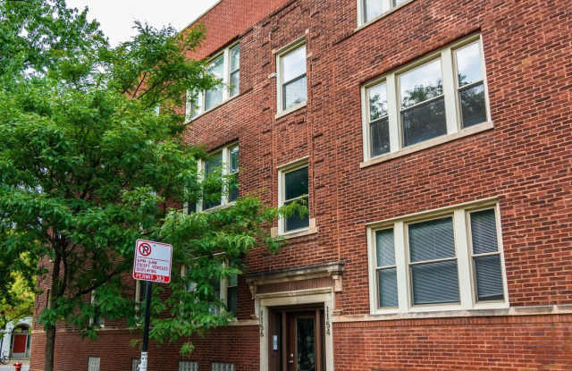 1156 W BARRY Avenue photos photos