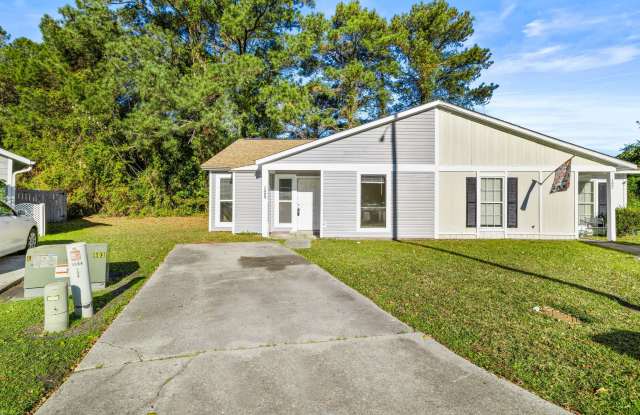 125 Village Circle - 125 Village Circle, Jacksonville, NC 28546