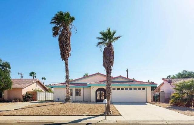 AVAILABLE NOW!! 3 Bedroom/2 Bathroom Cathedral City Pool Home!! photos photos