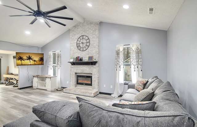 Pet Friendly, Beautiful home. Gallery 4