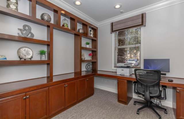 Laurel Vista Apartment Homes Gallery 3