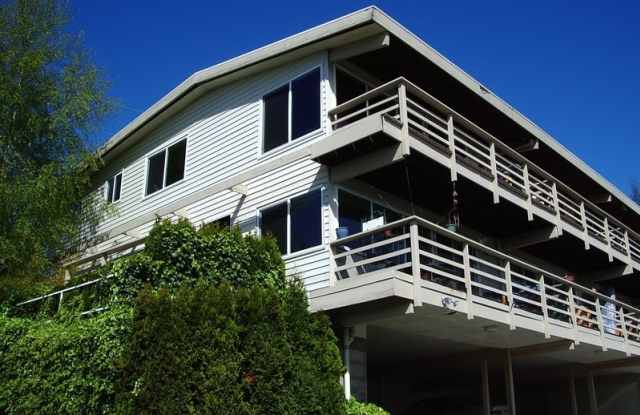 Taylor Highland photos photos