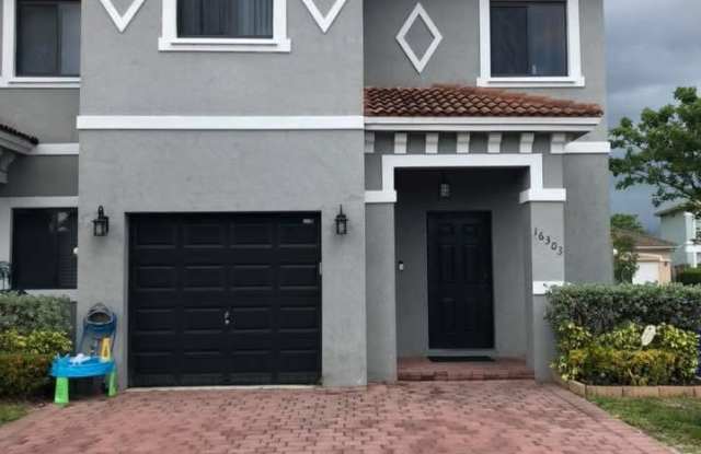 16303 Southwest 44th Terrace - 16303 Southwest 44th Terrace, Miami-Dade County, FL 33185