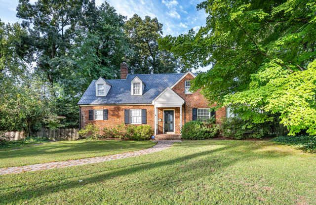 Traditional Cape Cod Charm Meets Henrico Convenience photos photos