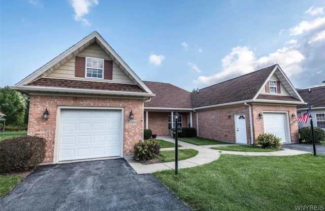 6979 Pepper Tree Court - 6979 Peppertree Court, South Lockport, NY 14094