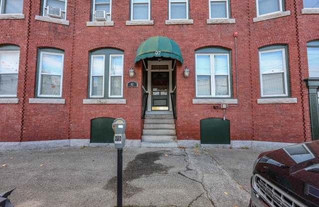97 Bridge Street Gallery 2