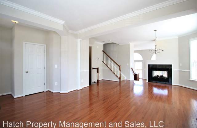 2424 Battery Hill Circle Gallery 4