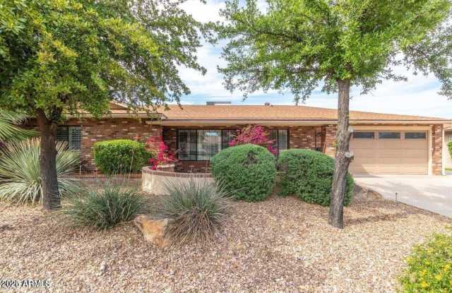 8110 E WINDSOR Avenue photos photos