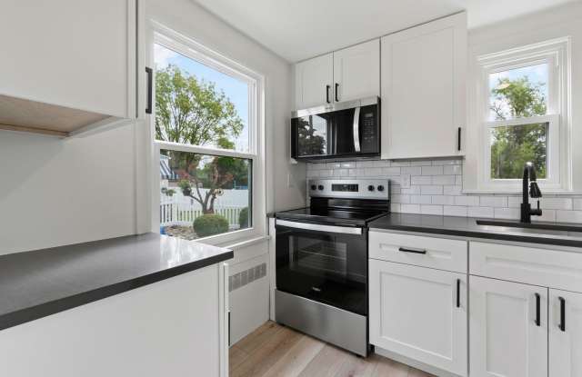 AVAILABLE NOW! Don't miss this NEWLY RENOVATED 3 bedroom in Clairton! Gallery 1