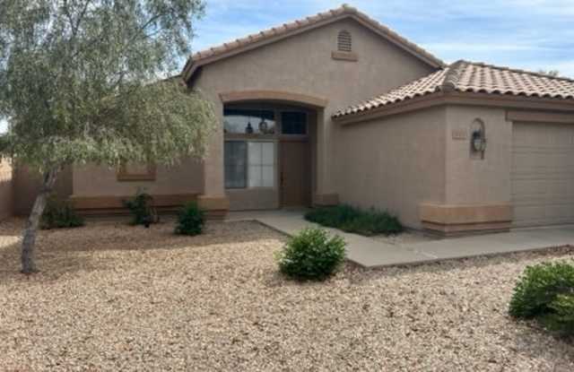 10251 E Obispo Ave photos photos