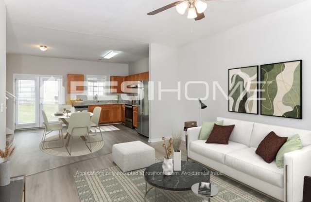 310 Kayla Court Gallery 4