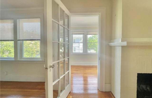 460 Morris Avenue Gallery 4