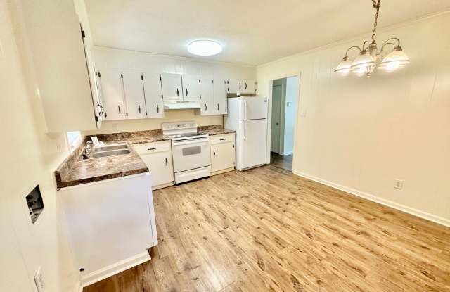 951 PEBBLE ROAD Gallery 3