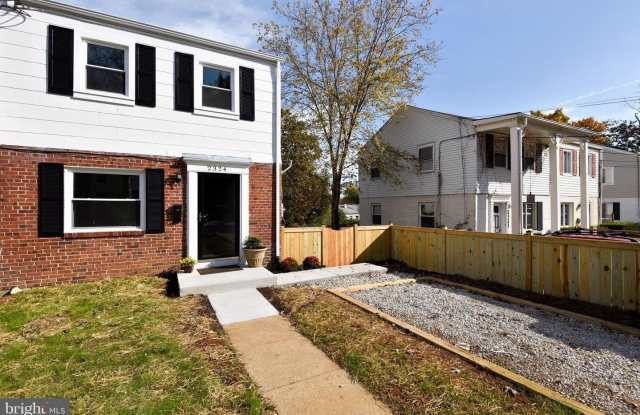 2324 RIVERVIEW TER photos photos