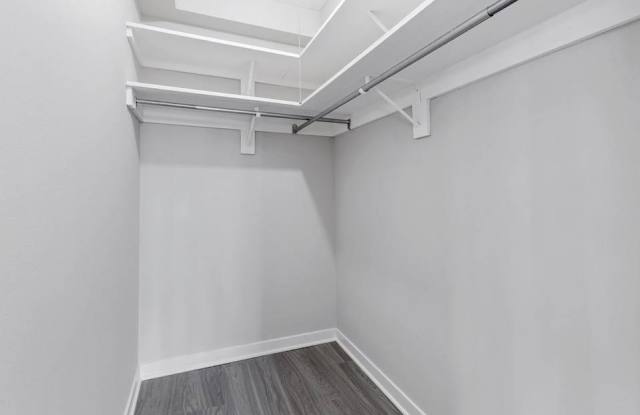 303 E Ohio St Gallery 4