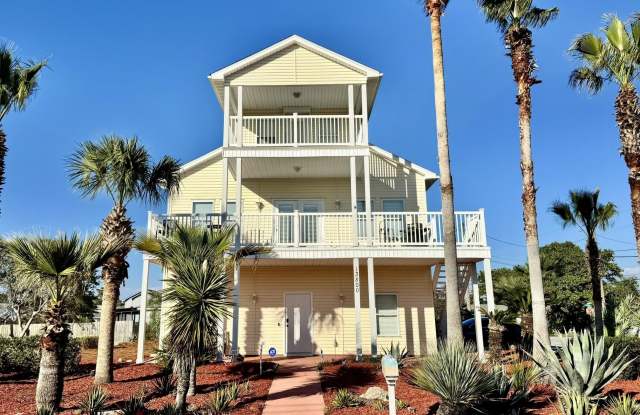 13800 Pelican Street photos photos