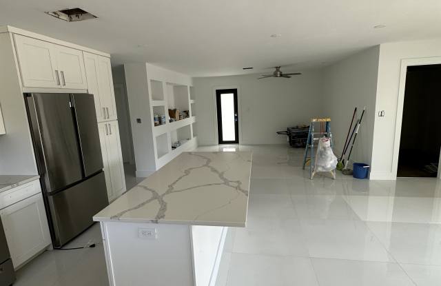 683 106th Ave N. Gallery 2