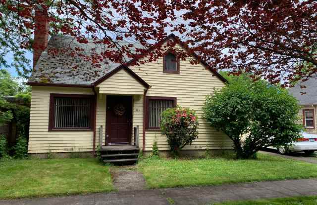 Charming 4-Bedroom House Near Campus in Quiet Residential Area - 336 Northwest 8th Street, Corvallis, OR 97330
