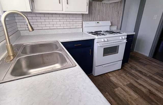 311 S Yale Ave photos photos