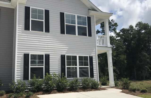 214 Spencer Circle Gallery 2