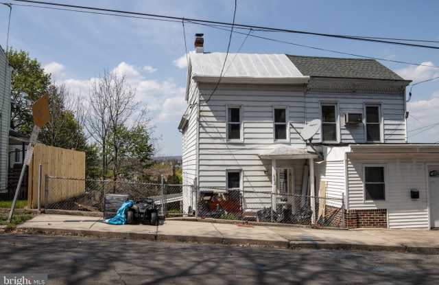 602 PIERCE STREET - 602 Pierce Street, Pottsville, PA 17901