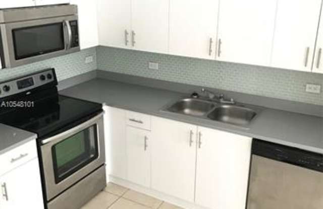 3630 N 56th Ave - 3630 56th Street North, St. Petersburg, FL 33710