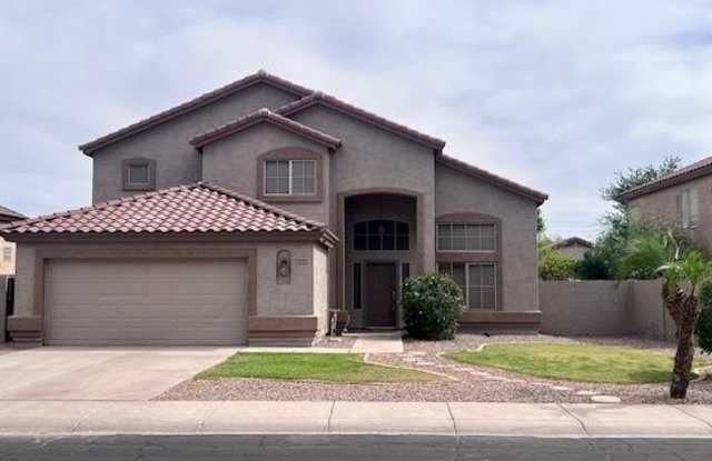 1053 W Bruce Avenue photos photos