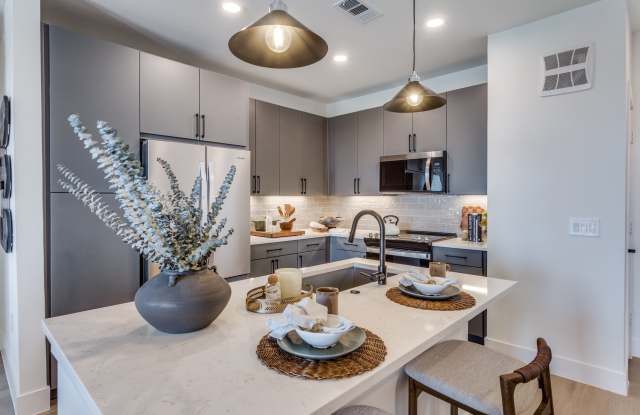 Aura Crown Heights photos photos